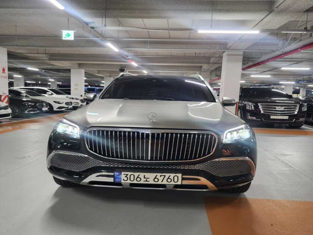 Mercedes-Benz GLS-Class Maybach GLS600 4MATIC Manufacture 3