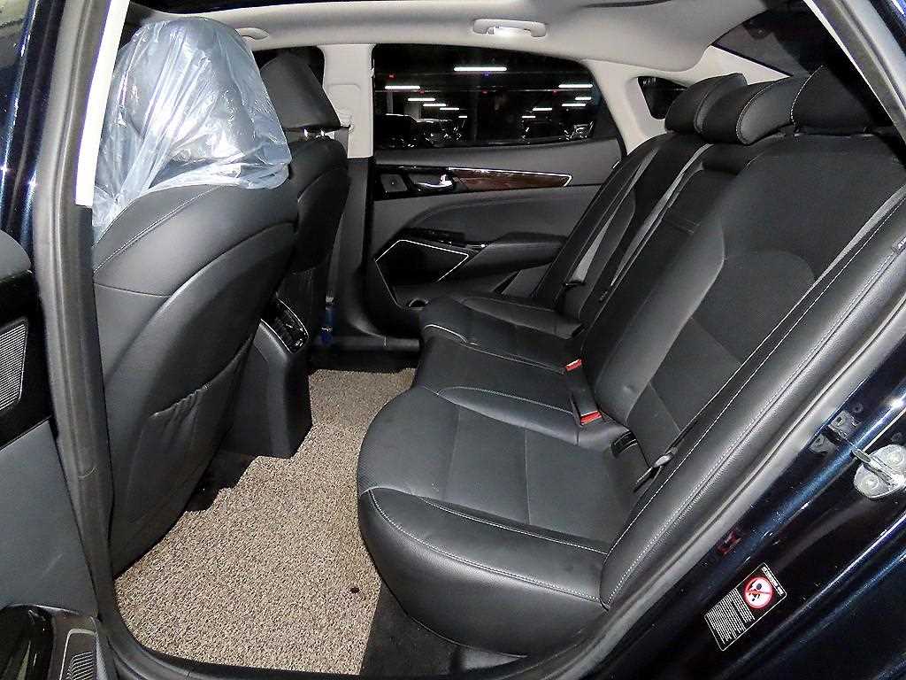 Kia K7 3.0 LPI Luxury 8