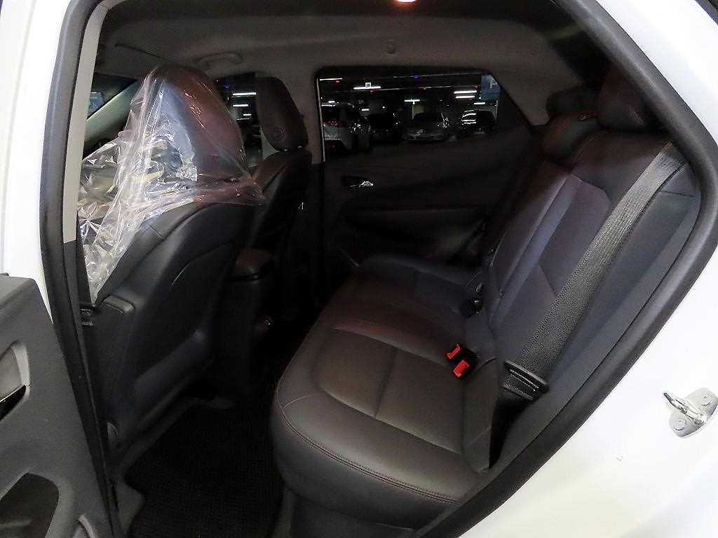 Chevrolet Bolt EV Premier 8