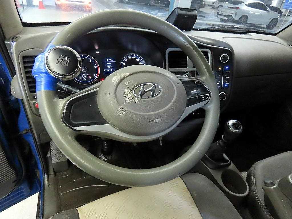 Hyundai Porter Super Cab/ Long Wheelbase/ 4WD Smart 9