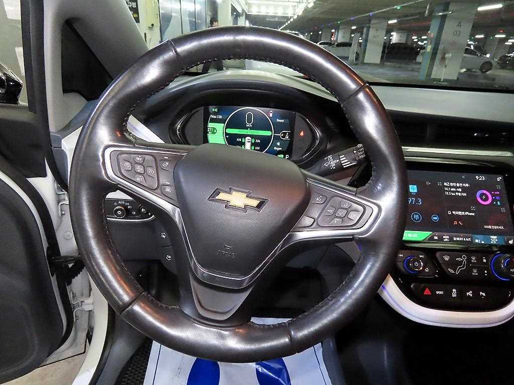 Chevrolet Bolt EV Premier 9