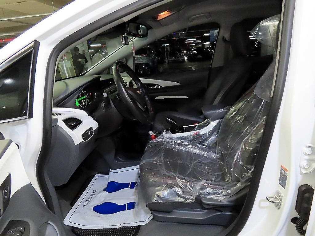 Chevrolet Bolt EV Premier 7