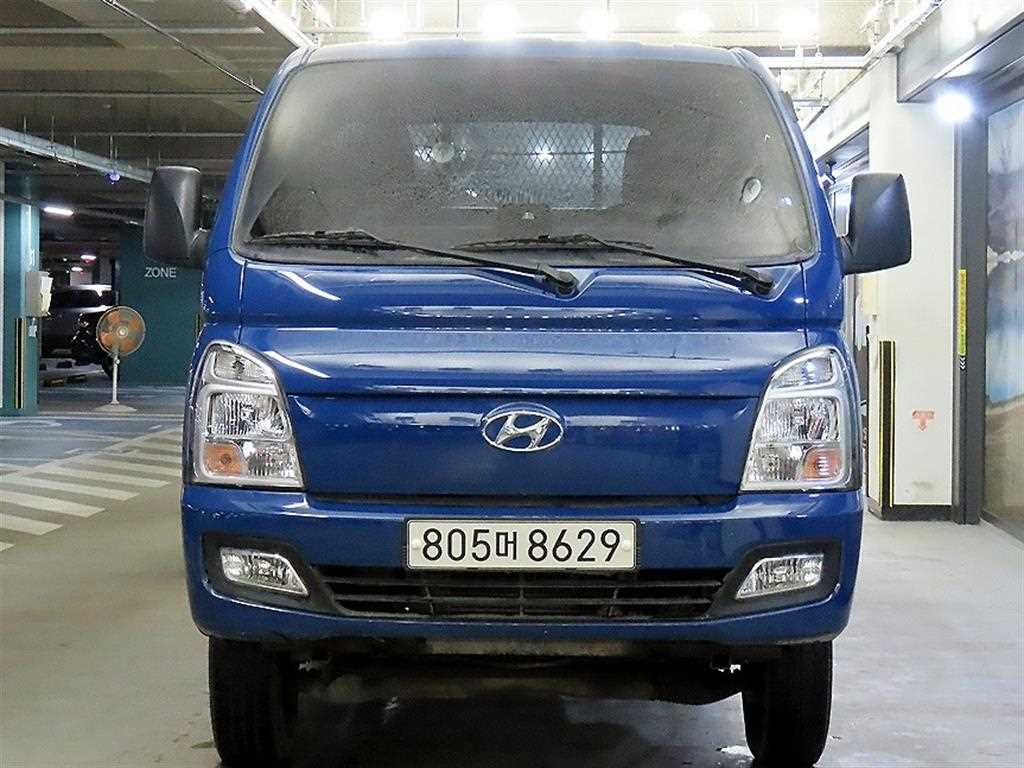Hyundai Porter Super Cab/ Long Wheelbase/ 4WD Smart 3
