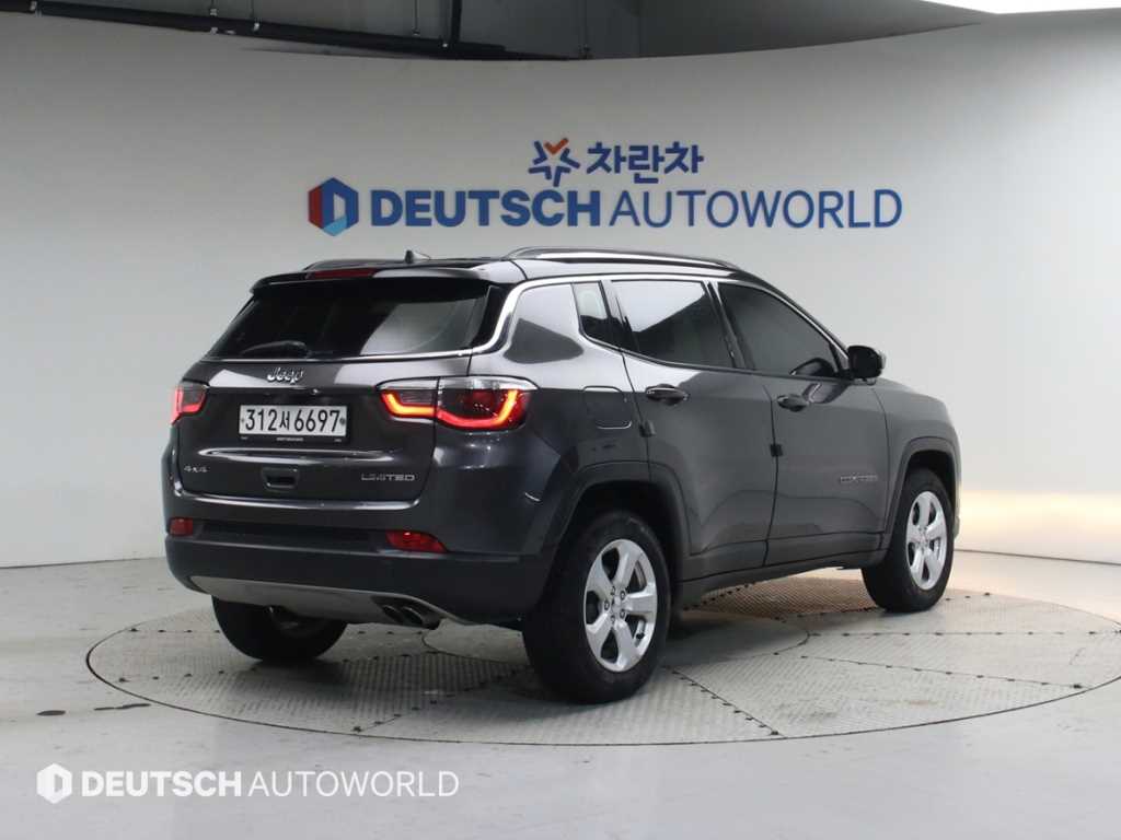 Jeep Compass 2.4 AWD Limited 3