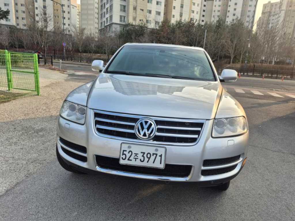 투아렉 V8 4.2 2006년식