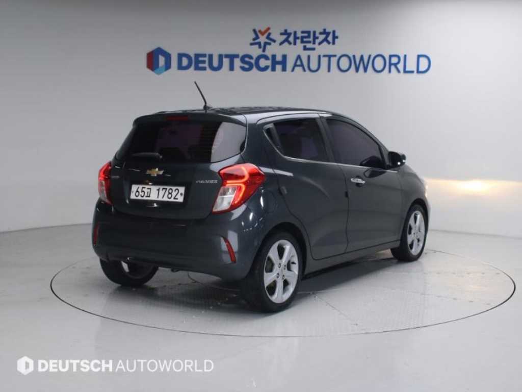 쉐보레 스파크 LT 사진 2/20