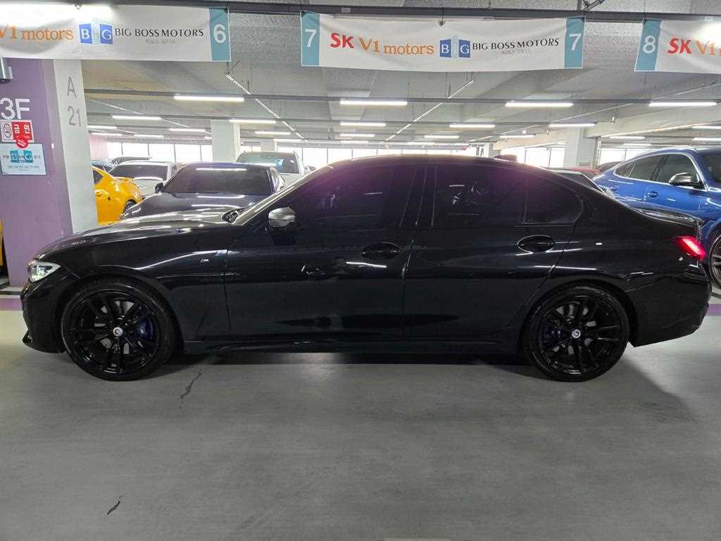 BMW 3 Series M340i 4