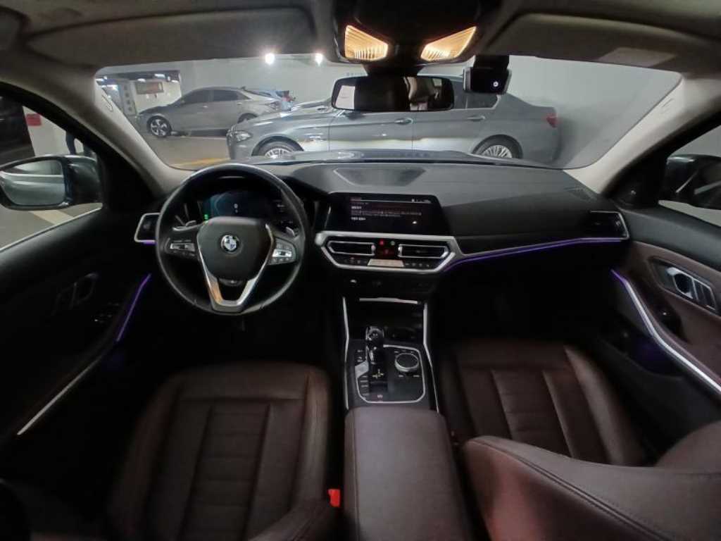 BMW 3 Series 320d Luxury 7