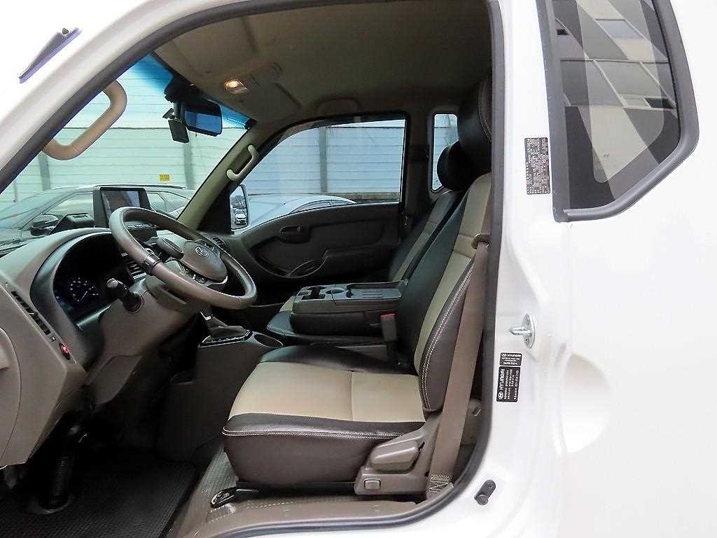 Hyundai Porter 1.0 Ton/ Super Cab/ Long Wheelbase 8