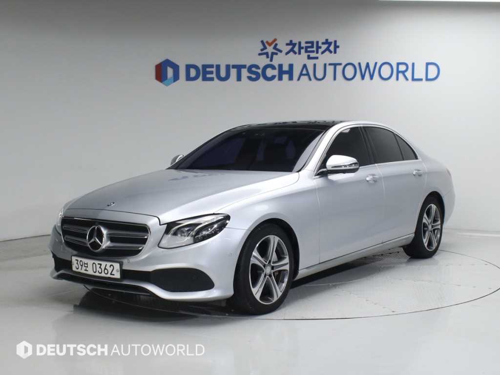 E-클래스 W213 E300 4MATIC 아방가르드 2017년식