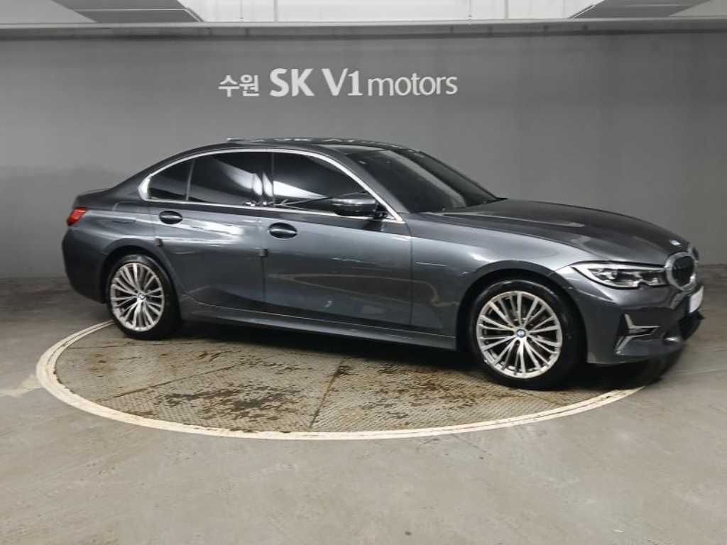 BMW 3 Series 320d Luxury 4