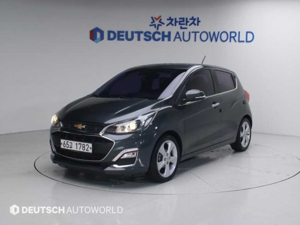 더뉴스파크 LT 2019년식