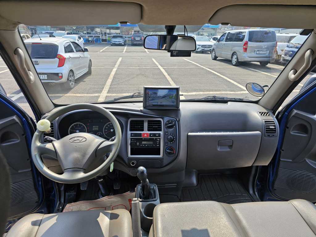 Hyundai Porter 1.0 Ton/ Double Cab/ CRDi 9