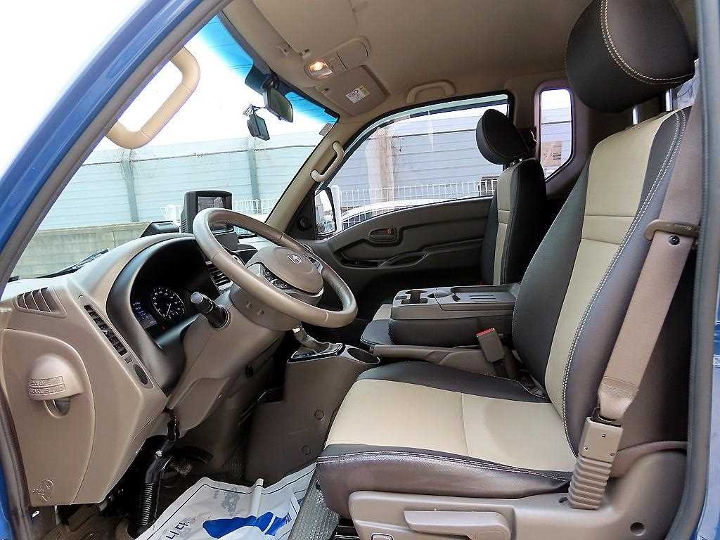 Hyundai Porter Super Cab/ Long Wheelbase/ 2WD Smart 7