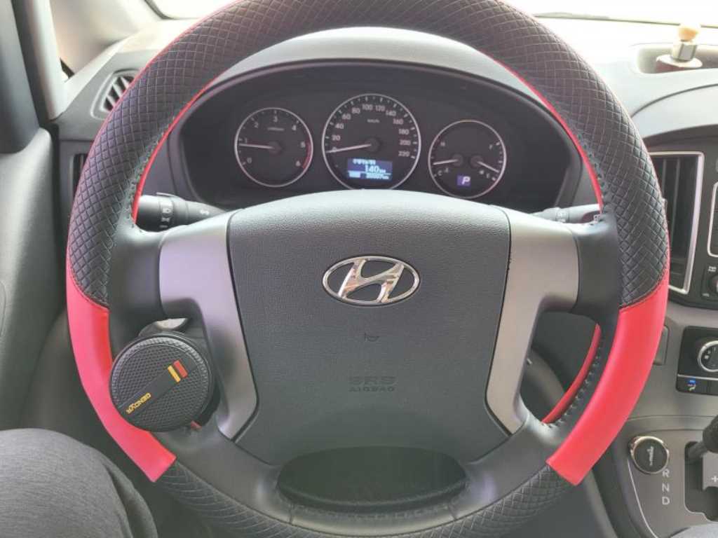 Hyundai Starex 2WD Camping Car 7