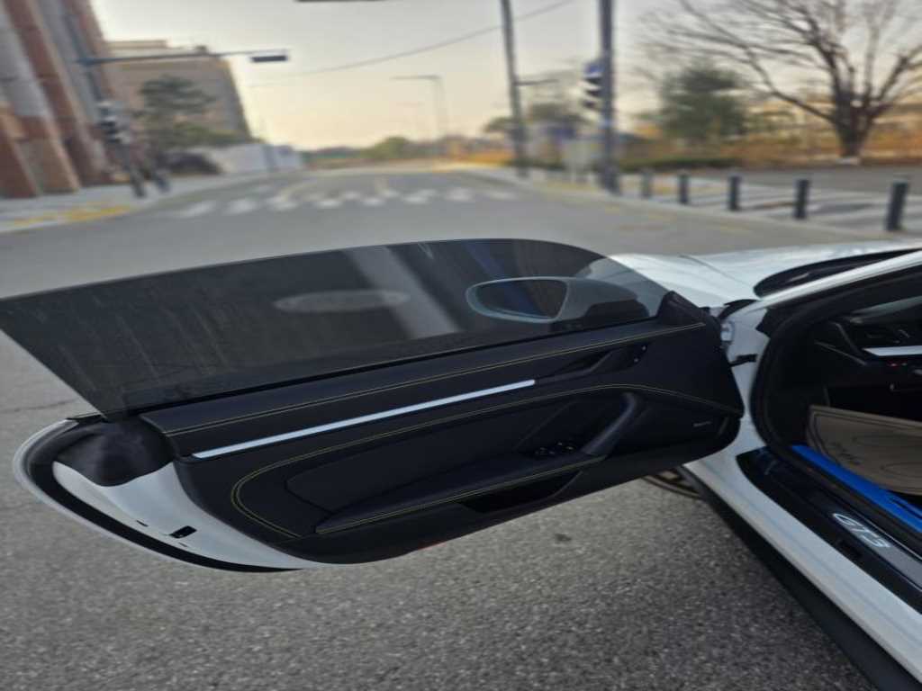 Porsche 911 Carrera/ 911 Targa GT3 Touring 8