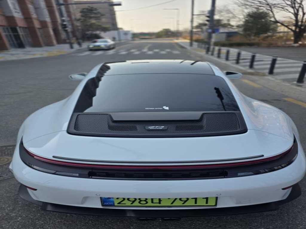 Porsche 911 Carrera/ 911 Targa GT3 Touring 3