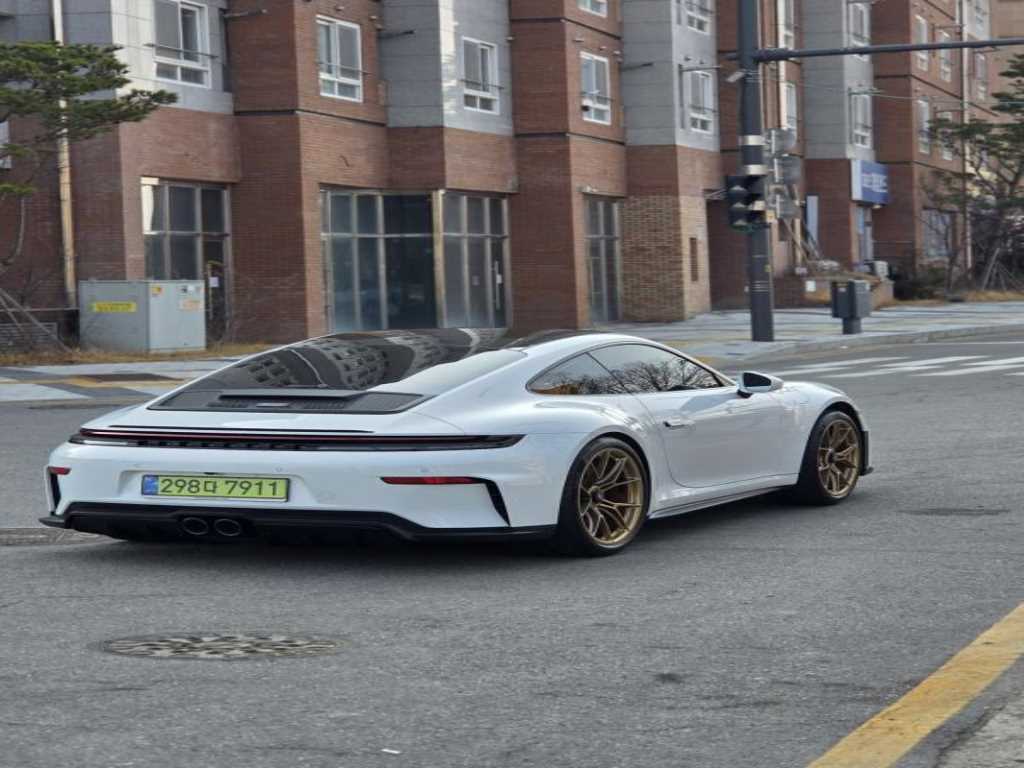 Porsche 911 Carrera/ 911 Targa GT3 Touring 4