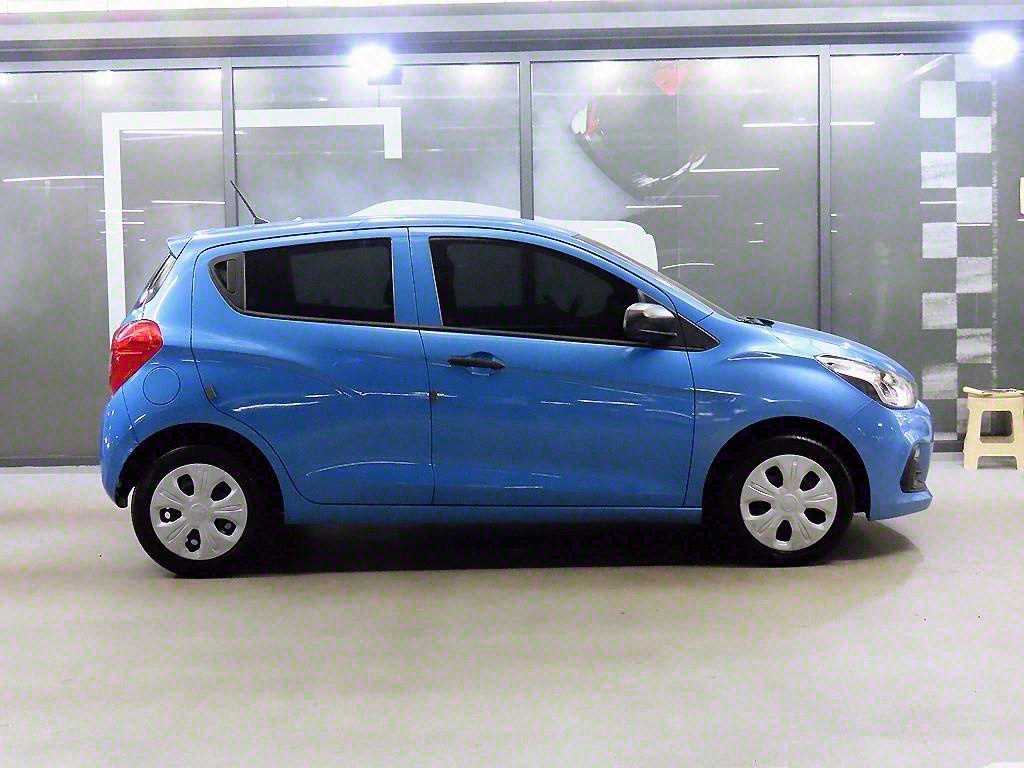 Chevrolet Spark LS 4