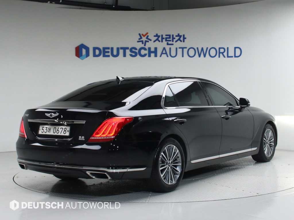 제네시스 EQ900 3.8 GDI AWD 프리미엄 럭셔리 사진 2/20