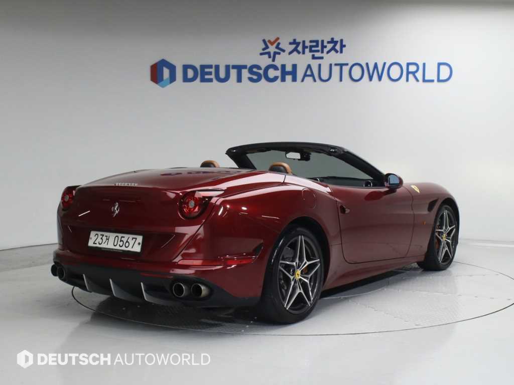 Ferrari California T 3.9 V8 3