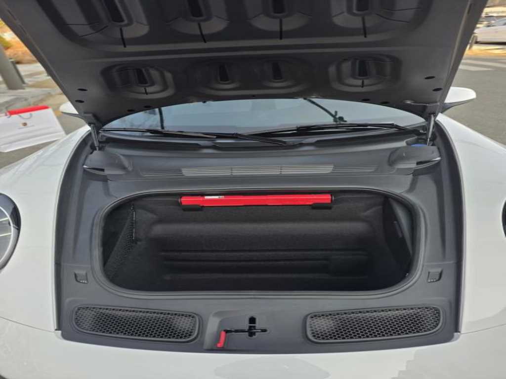 Porsche 911 Carrera/ 911 Targa GT3 Touring 9