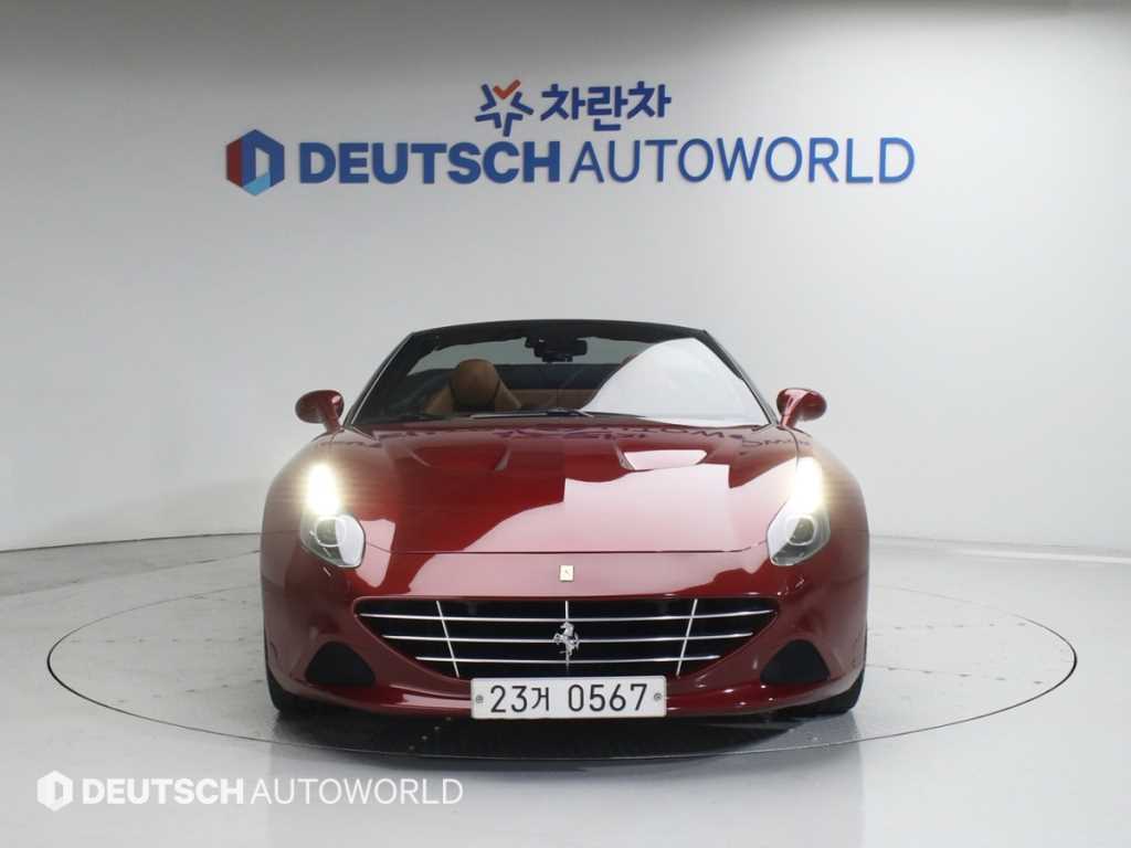 Ferrari California T 3.9 V8 4