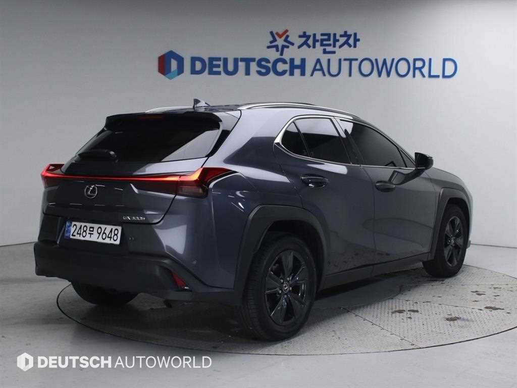렉서스 UX 2.0 사진 2/20