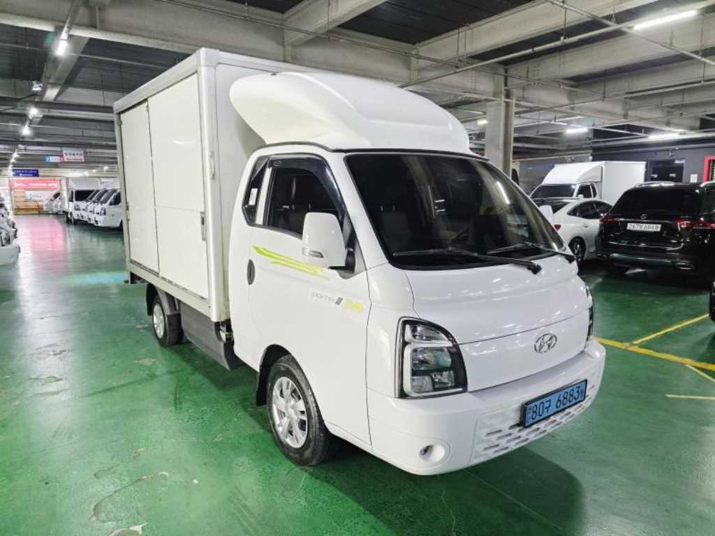 Hyundai Porter 1.0 Ton/ Super Cab/ Long Wheelbase 7