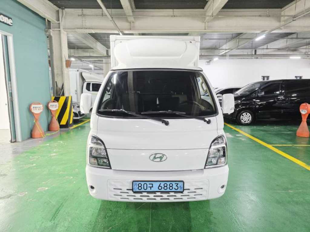 Hyundai Porter 1.0 Ton/ Super Cab/ Long Wheelbase 6