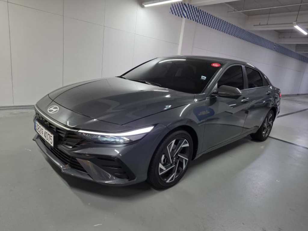 Hyundai Avante 1.6 HEV Inspiration 3