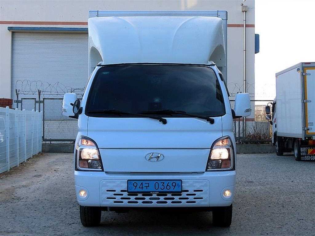 Hyundai Porter 1.0 Ton/ Super Cab/ Long Wheelbase 2