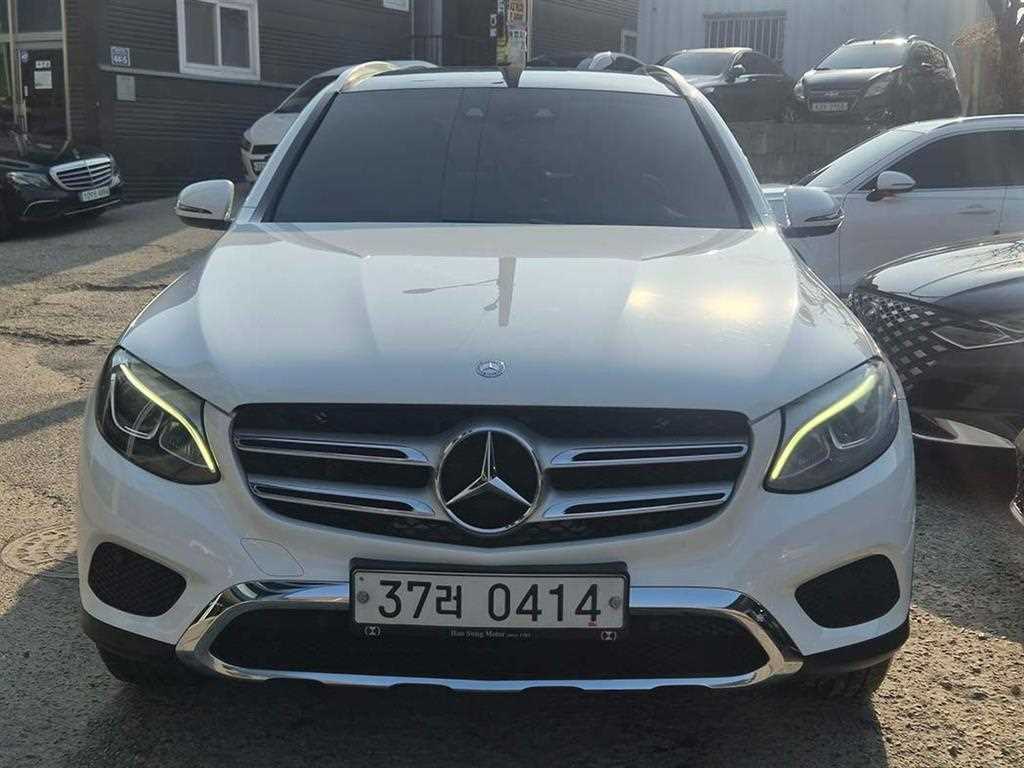 벤츠 GLC 클래스 GLC 220 d 4MATIC 사진 2/20