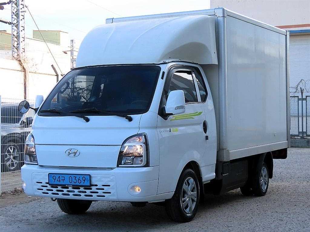 Hyundai Porter 1.0 Ton/ Super Cab/ Long Wheelbase 3