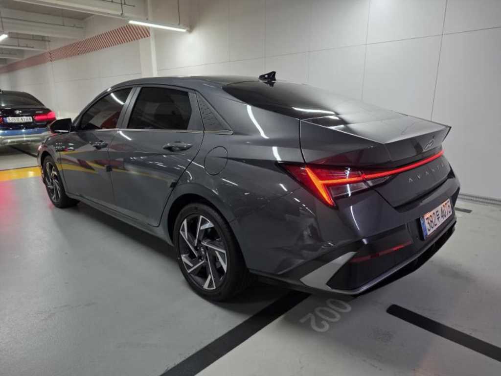 Hyundai Avante 1.6 HEV Inspiration 4