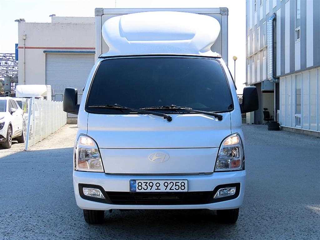 Hyundai Porter Super Cab/ Long Wheelbase Smart 2