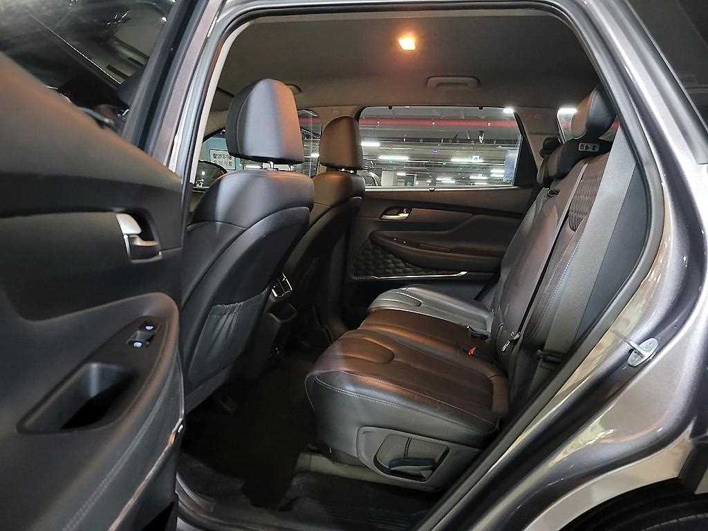 Hyundai Santa Fe Diesel 2.0 2WD Prestige 9