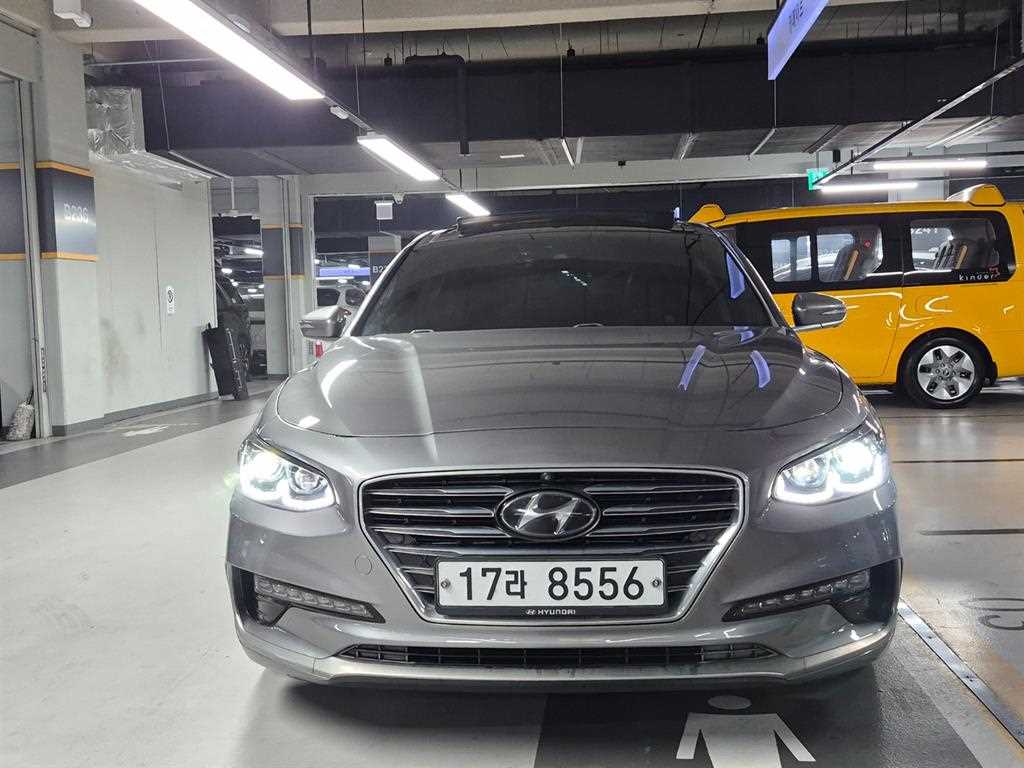 현대 그랜저 2.4 GDI 프리미엄 스페셜 사진 2/20
