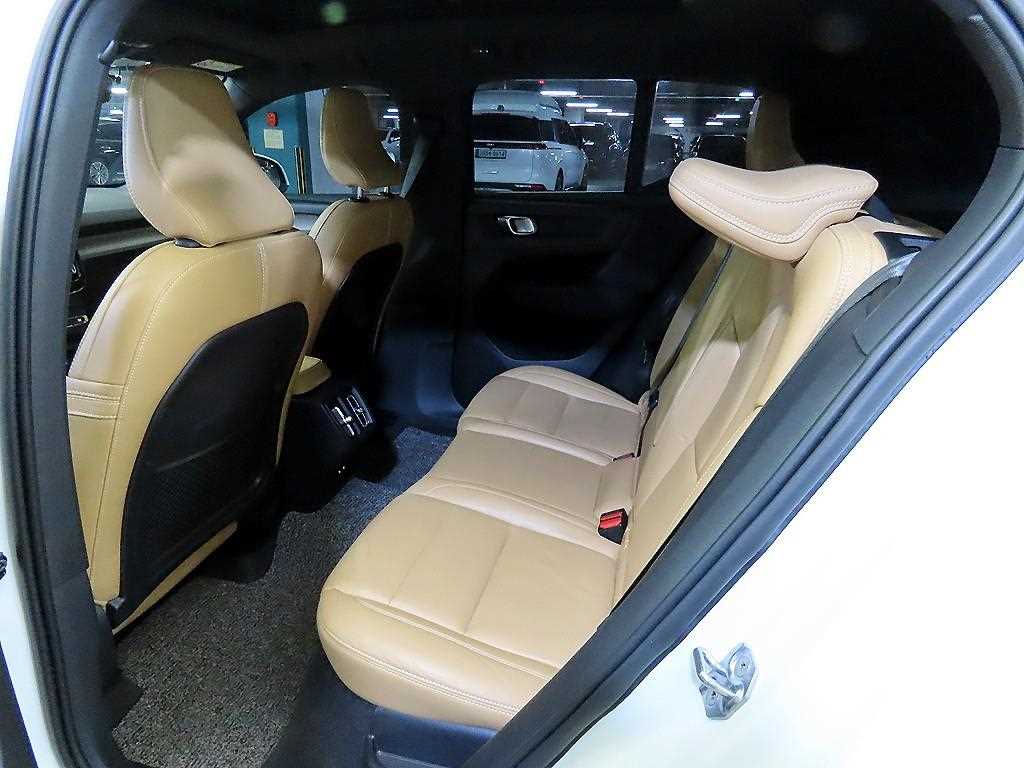 Volvo XC40 B4 AWD Inscription 8