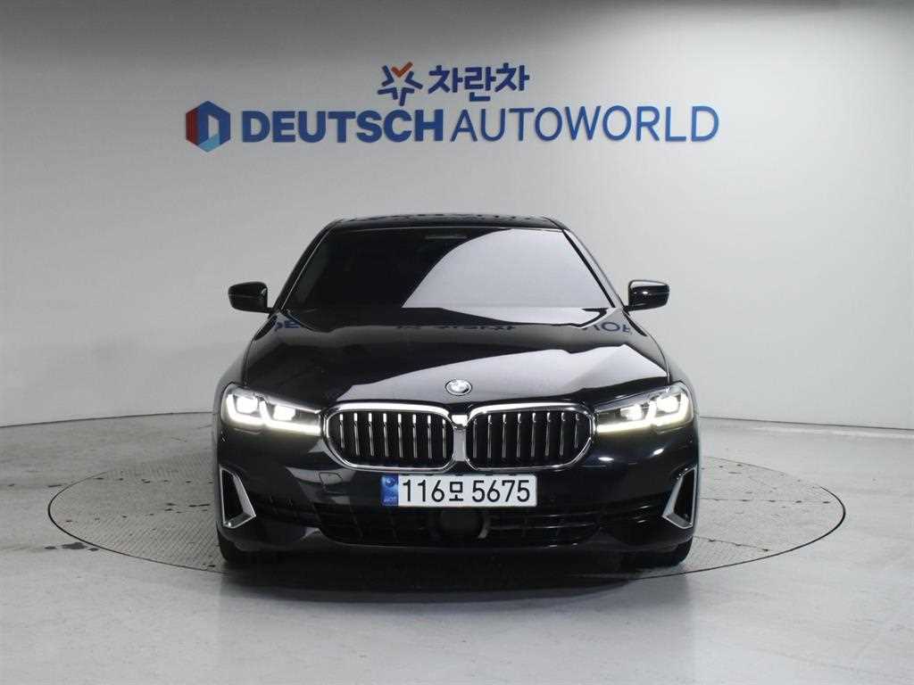 BMW 5 Series 523d Luxury — фото 3