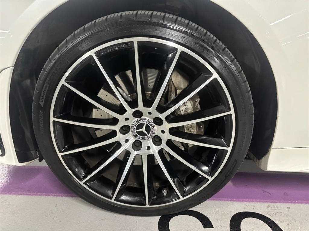 Mercedes-Benz CLS-Class CLS450 4MATIC AMG Line 8