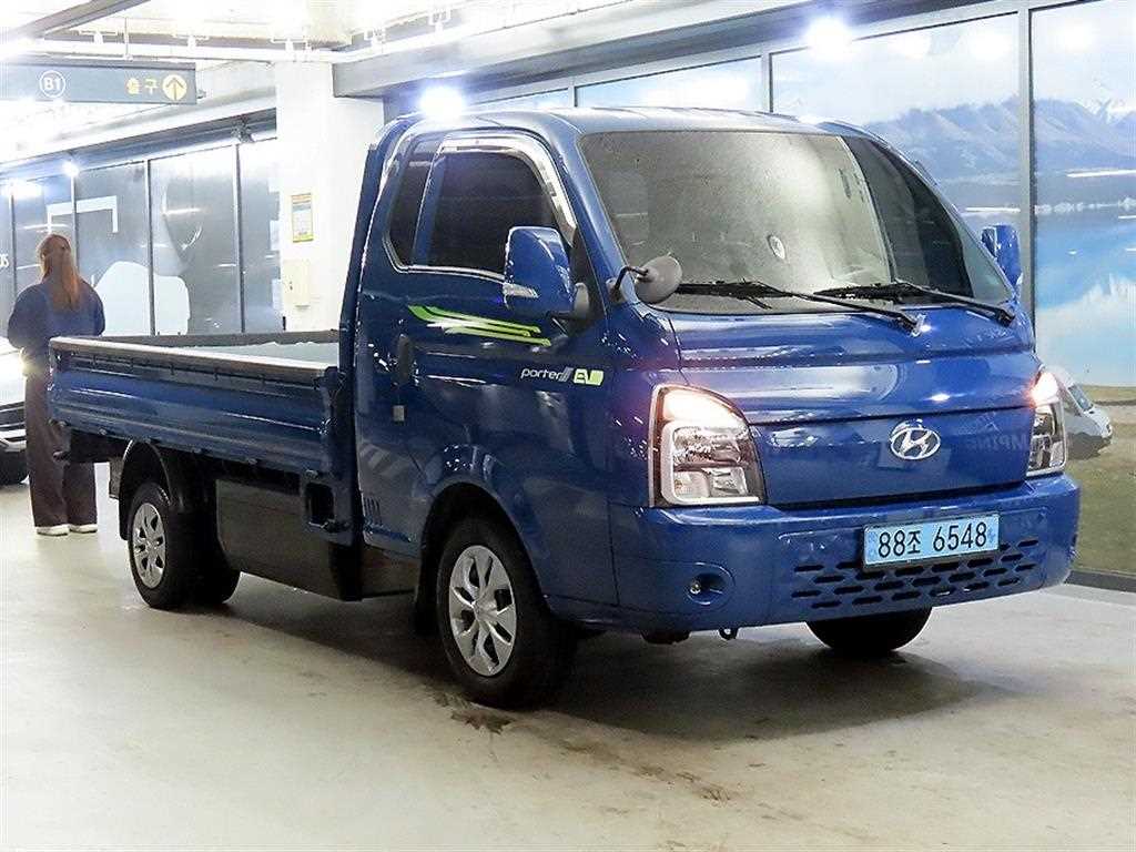 Hyundai Porter 1.0 Ton/ Super Cab/ Long Wheelbase/ Smart Special