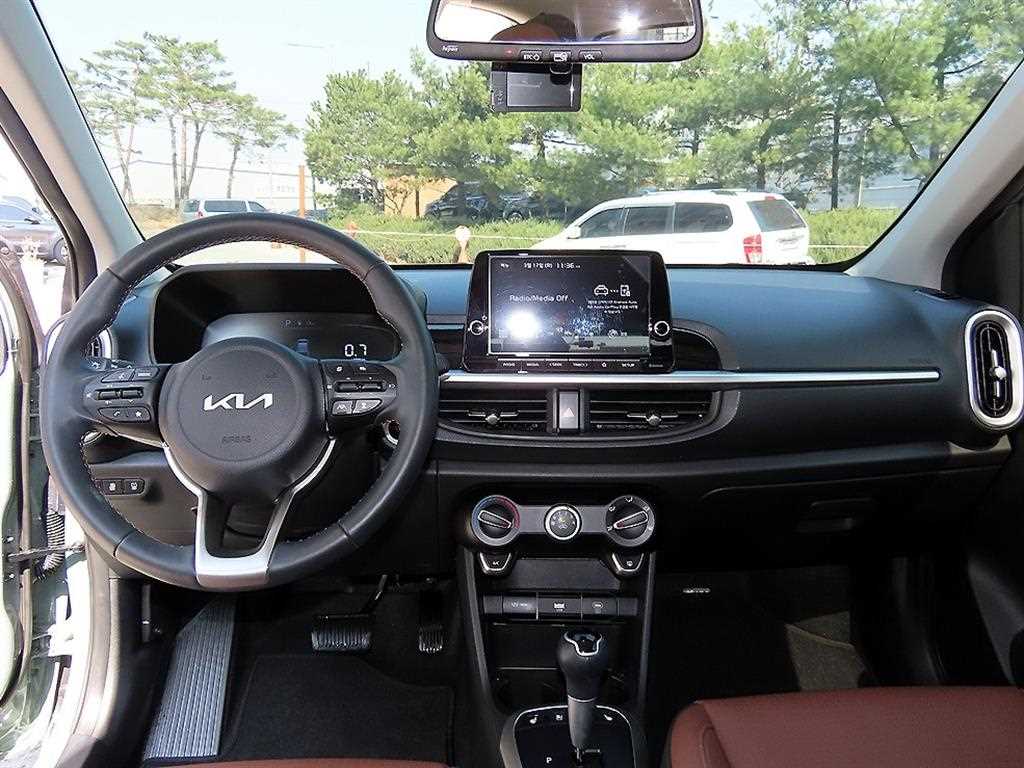 Kia Morning 1.0 Gasoline Prestige 8