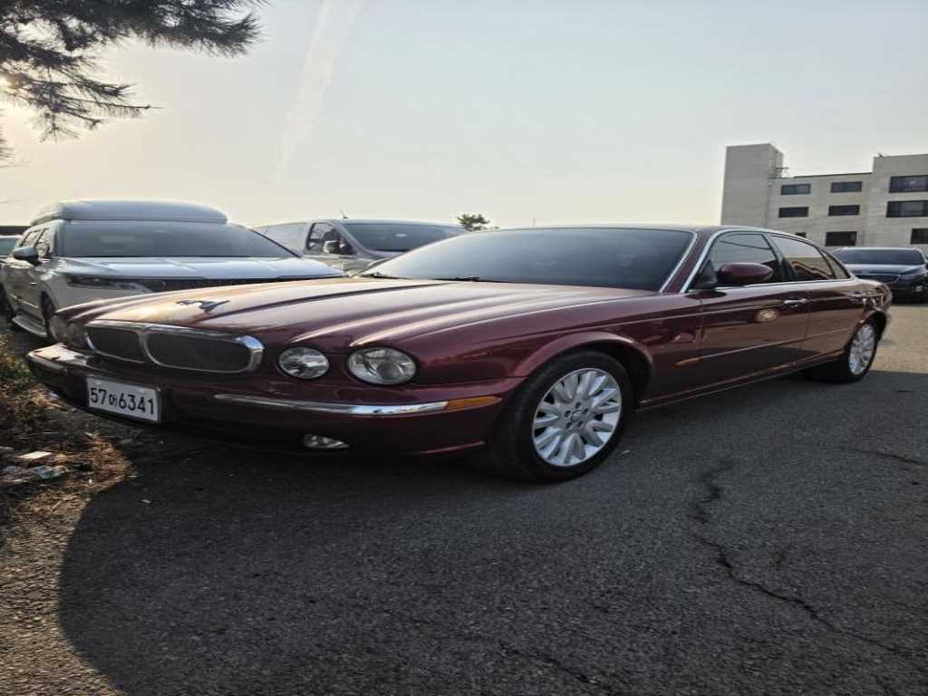 XJ-6 3.0 2004년식