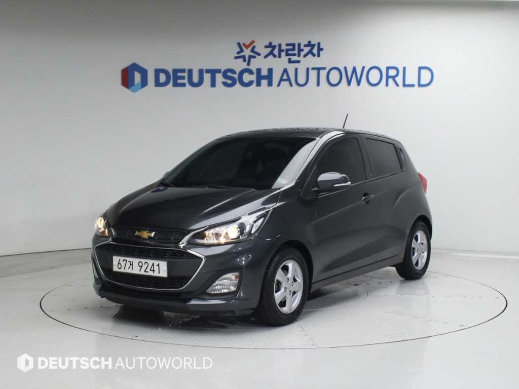 더뉴스파크 LT 2019년식