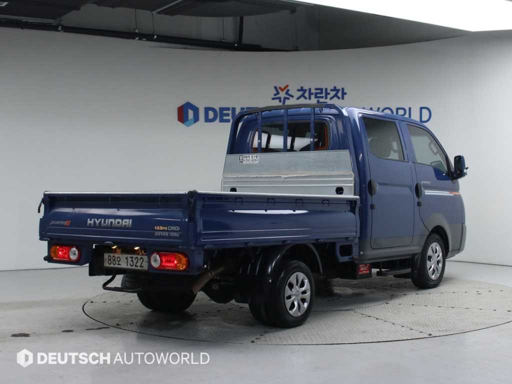 Hyundai Porter 1.0 Ton/ Double Cab/ Long Wheelbase/ CRDi 3