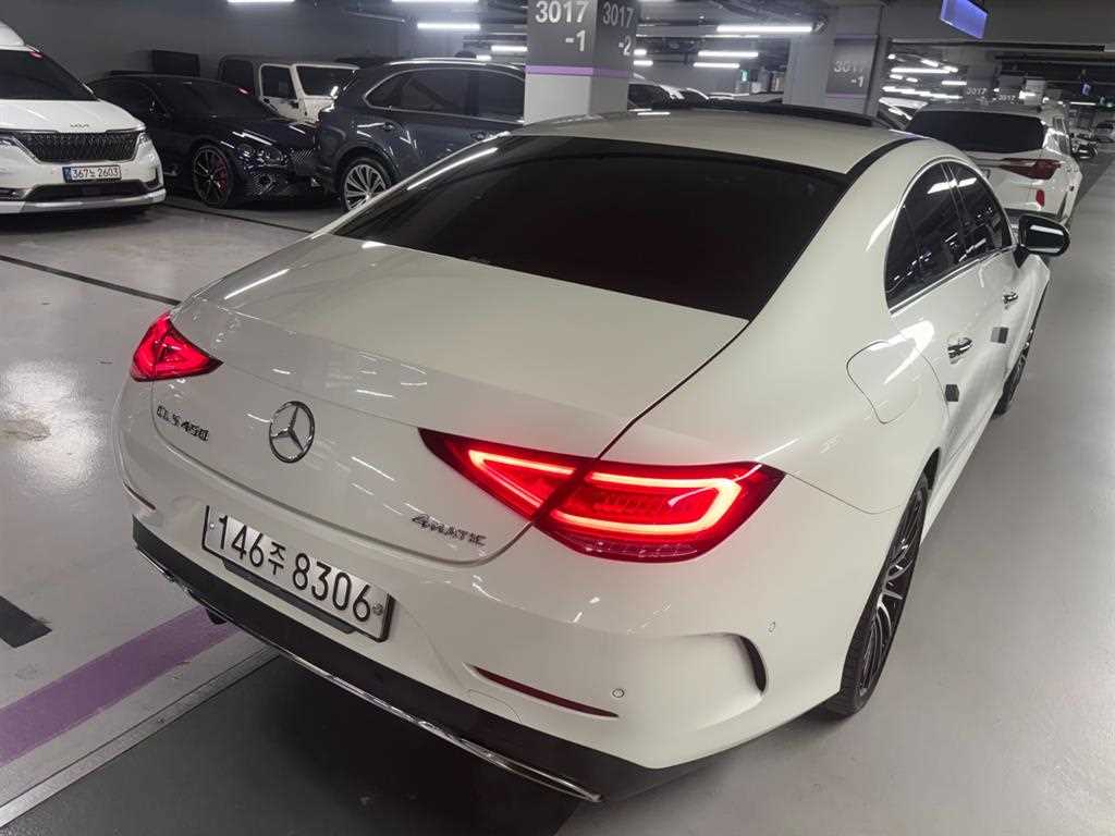 Mercedes-Benz CLS-Class CLS450 4MATIC AMG Line 4