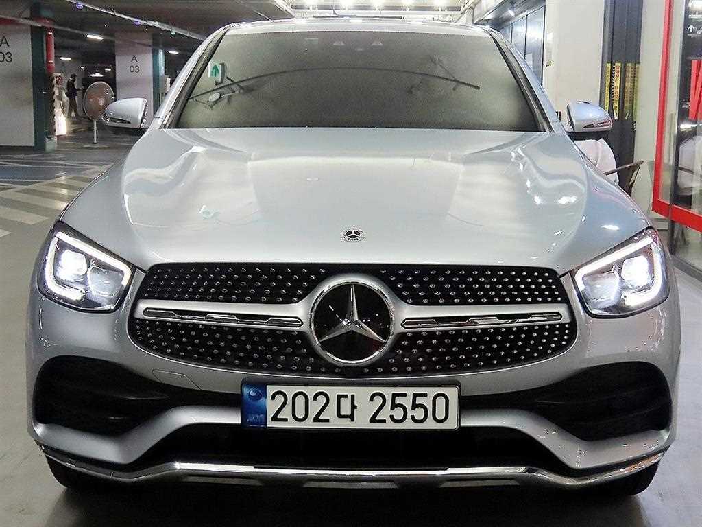 벤츠 GLC 클래스 GLC 300 4MATIC 쿠페 사진 2/20