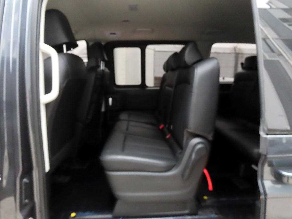 Hyundai Staria 2WD Diesel Tourer Modern 7