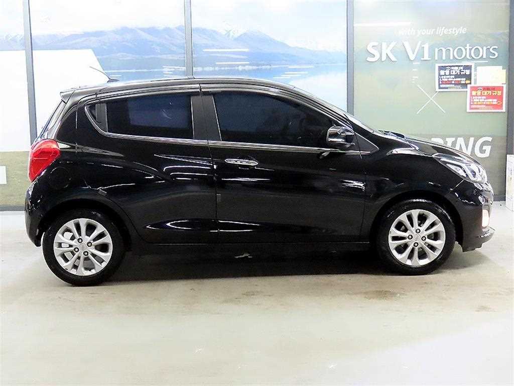 Chevrolet Spark Premier 4